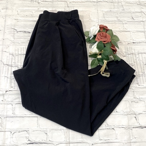 Lululemon & Go Keepsake Studio Jogger - Picture 2 of 16